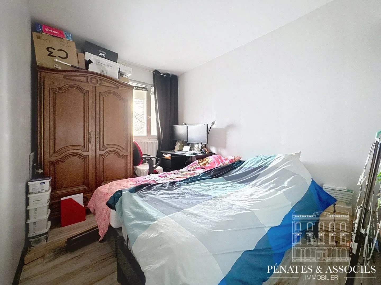 Appartement T5 de 83 m² à Mont-Saint-Aignan avec Balcons, Cave et Parking 