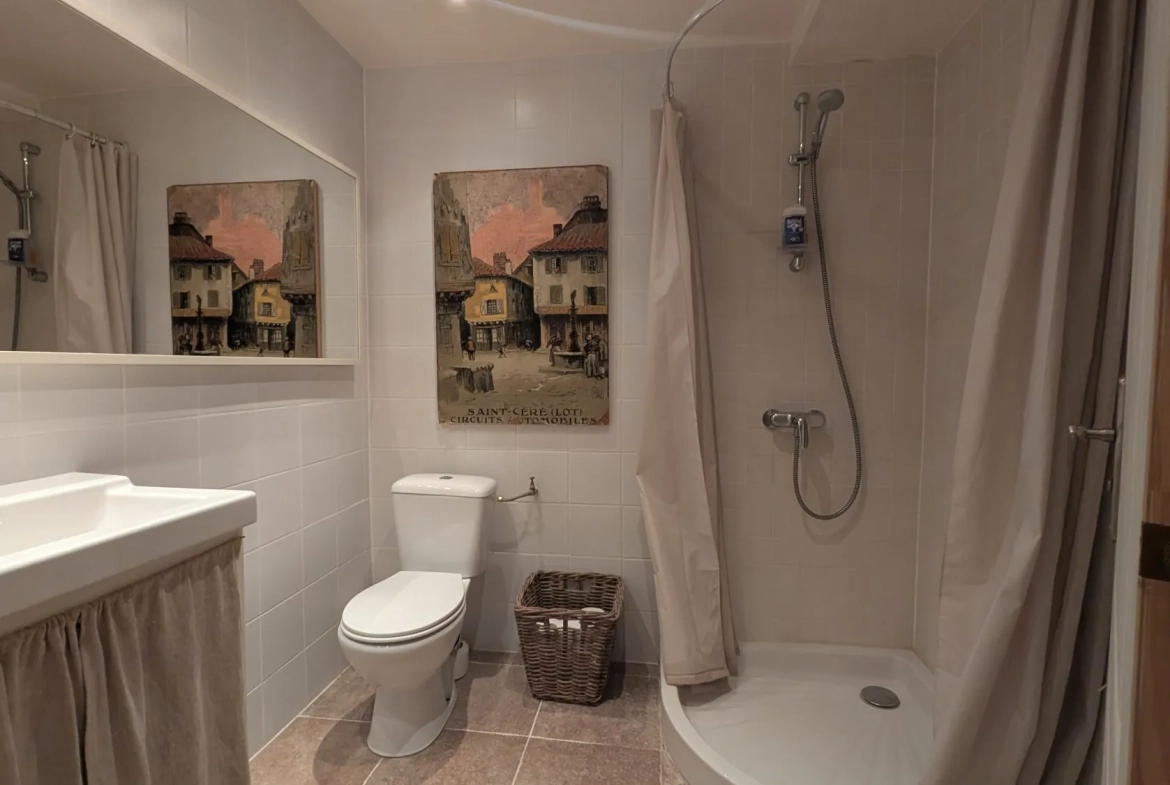 Maison de village provençale à Gonfaron de 98 m² avec terrasse et vue magnifique 