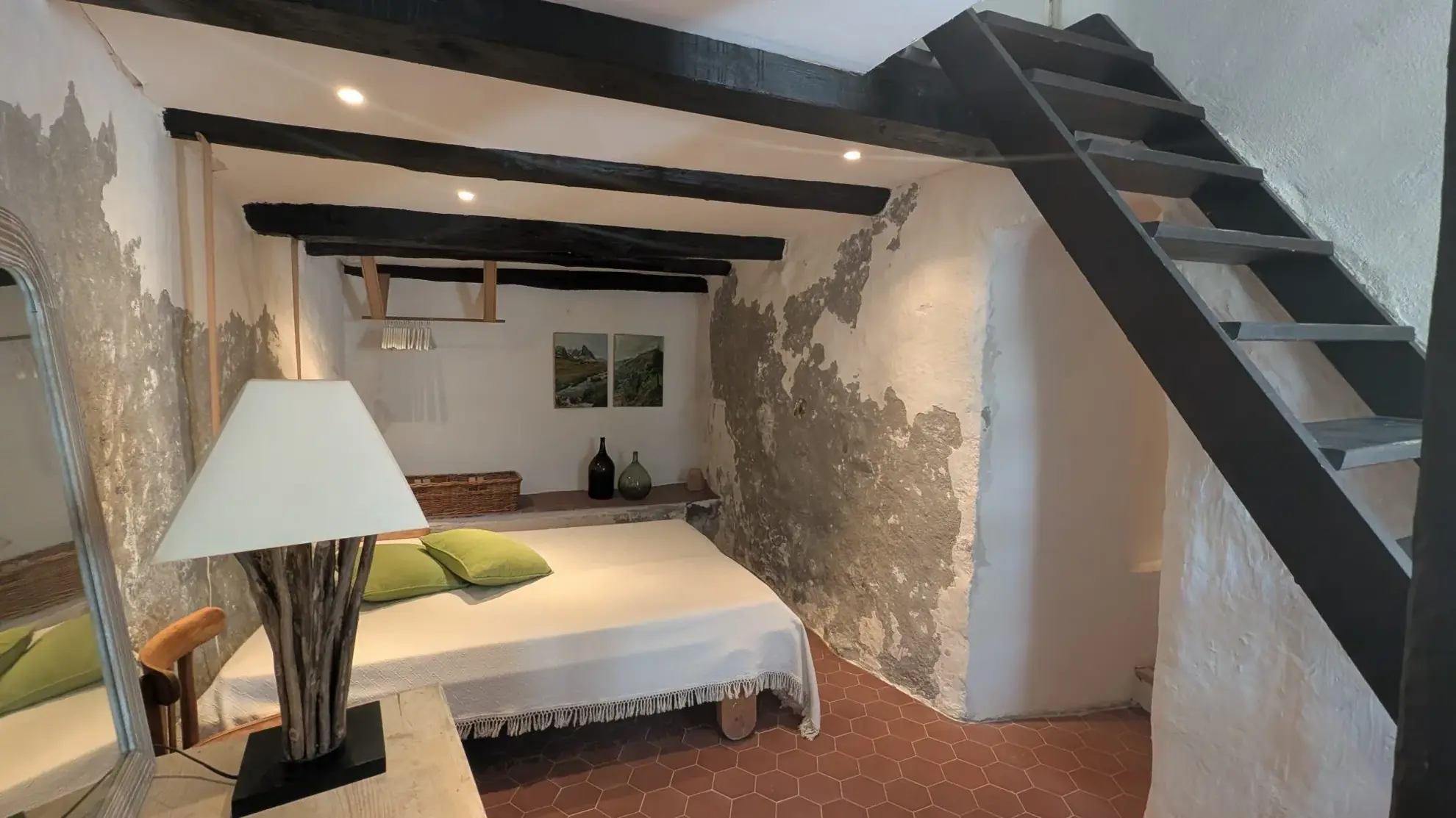 Maison de village provençale à Gonfaron de 98 m² avec terrasse et vue magnifique 