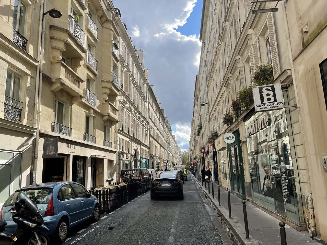 Fonds de commerce restauration rapide dans le quartier Madeleine à Paris 9 