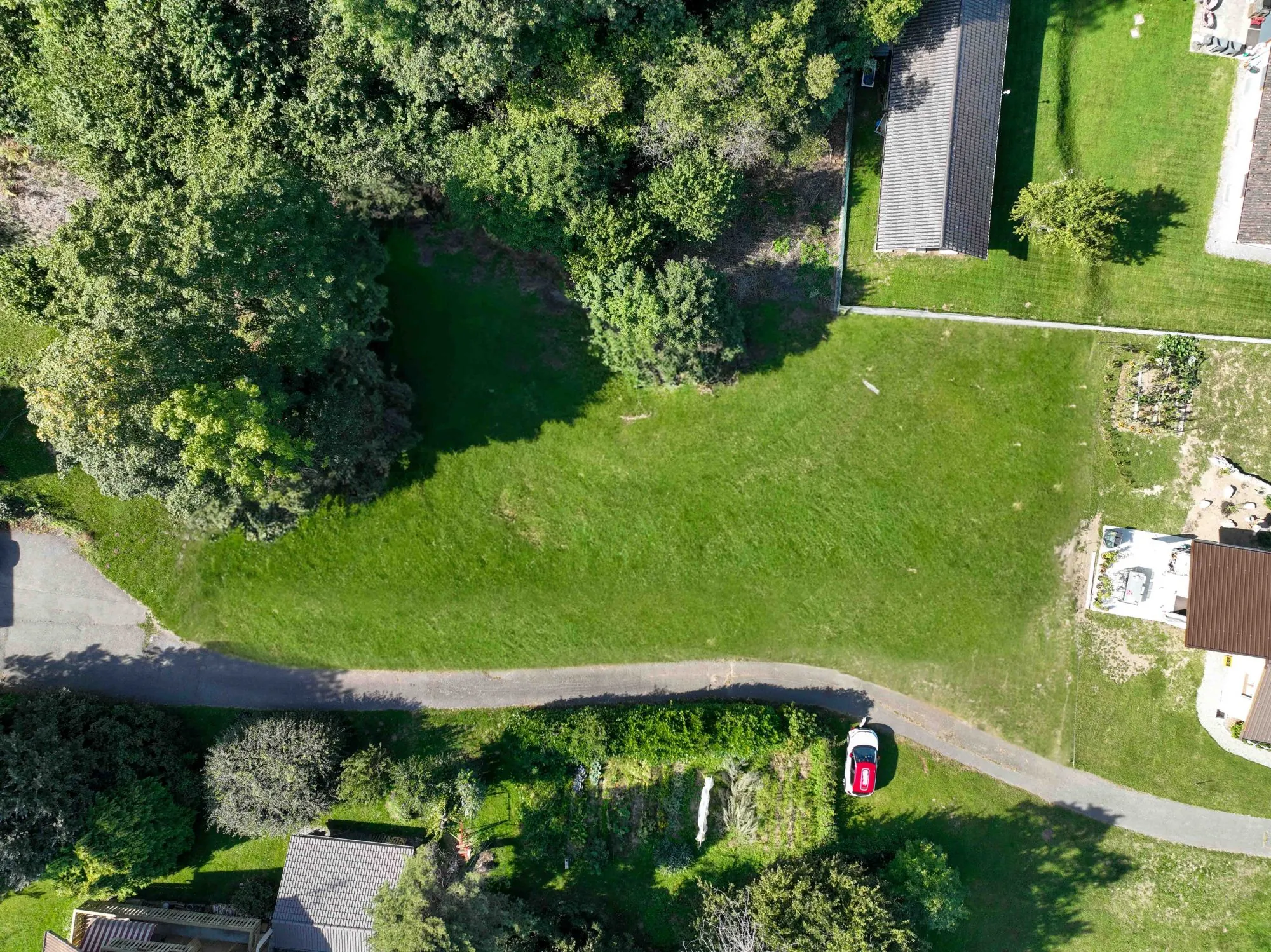 Terrain à vendre de 650 m² à Champanges, constructible et viabilisé 