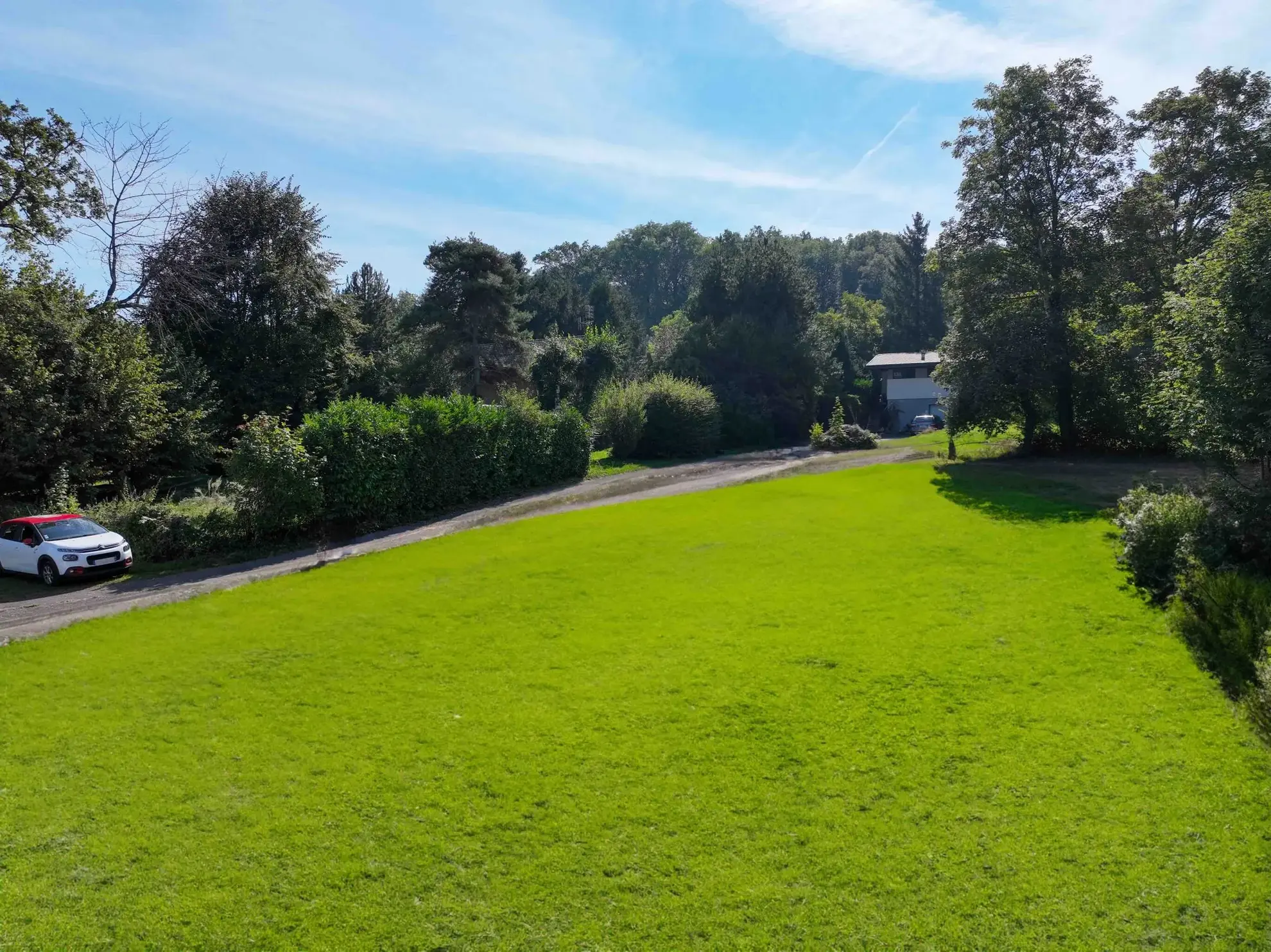 Terrain à vendre de 650 m² à Champanges, constructible et viabilisé 