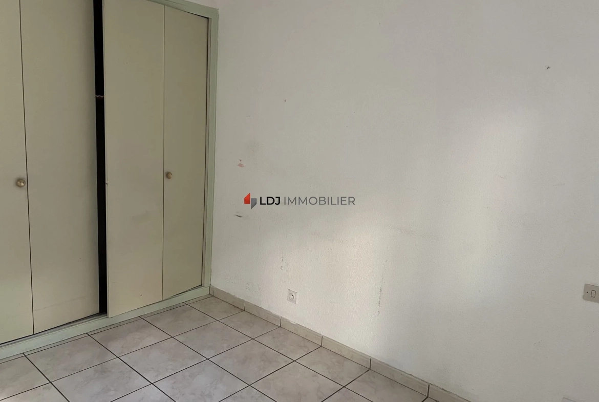 Appartement à vendre à Amélie-les-Bains avec terrasse et parking privé 
