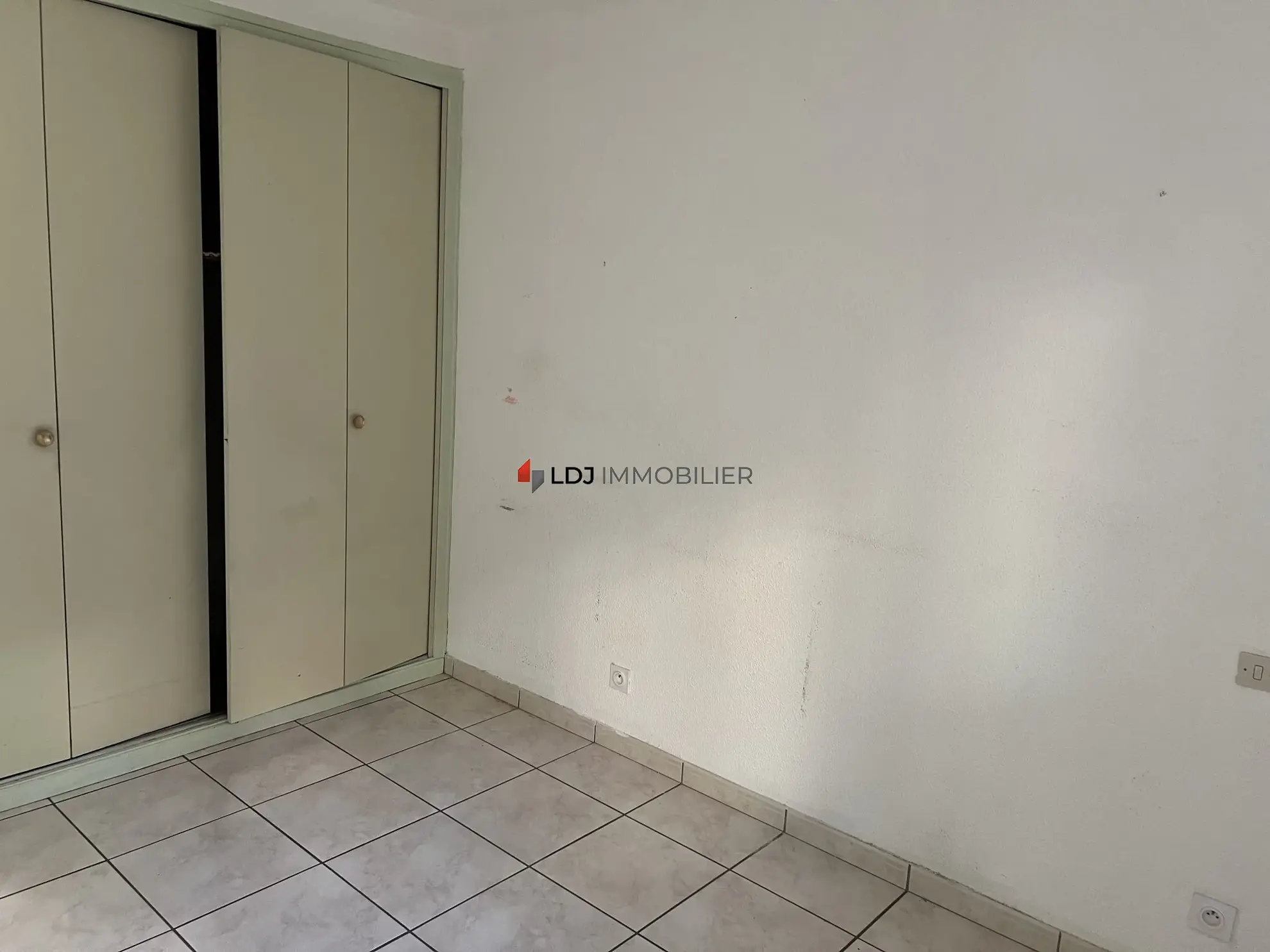 Appartement à vendre à Amélie-les-Bains avec terrasse et parking privé 