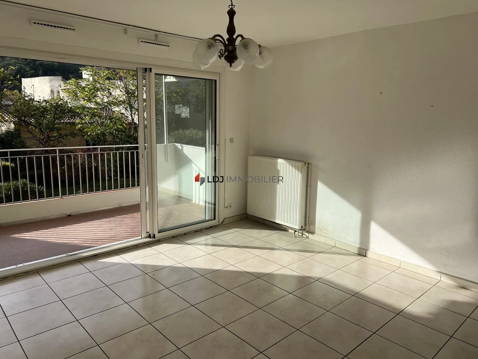 Appartement à vendre à Amélie-les-Bains avec terrasse et parking privé 