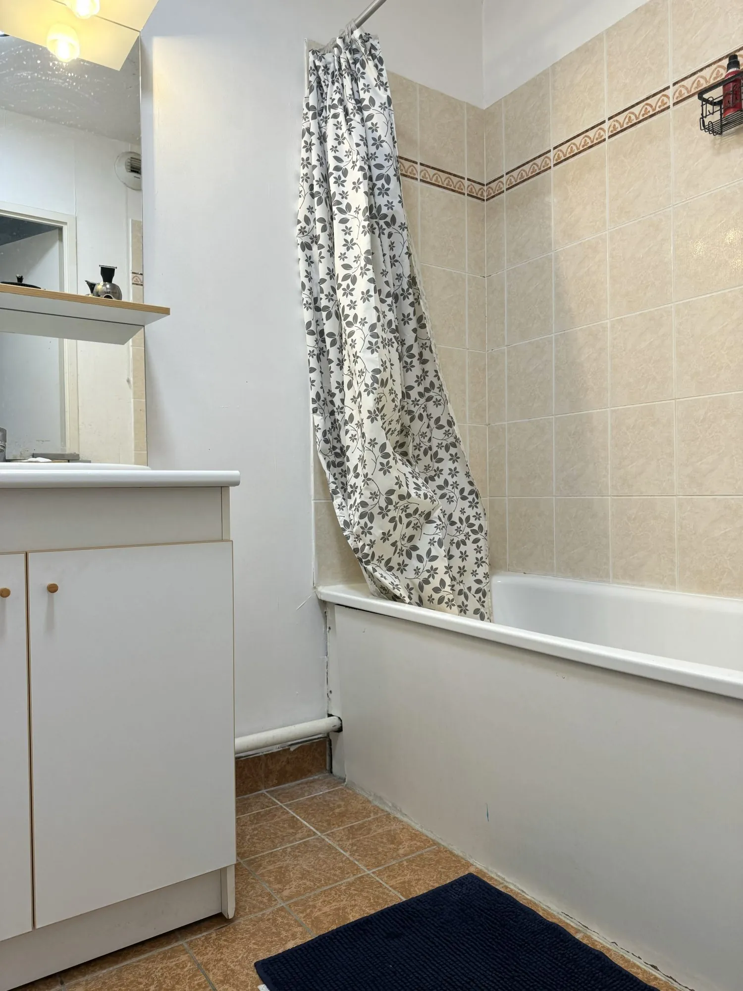 Appartement F2 avec balcon, parking sécurisé et vue dégagée à Rouen 