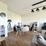 Appartement F2 avec balcon, parking sécurisé et vue dégagée à Rouen
