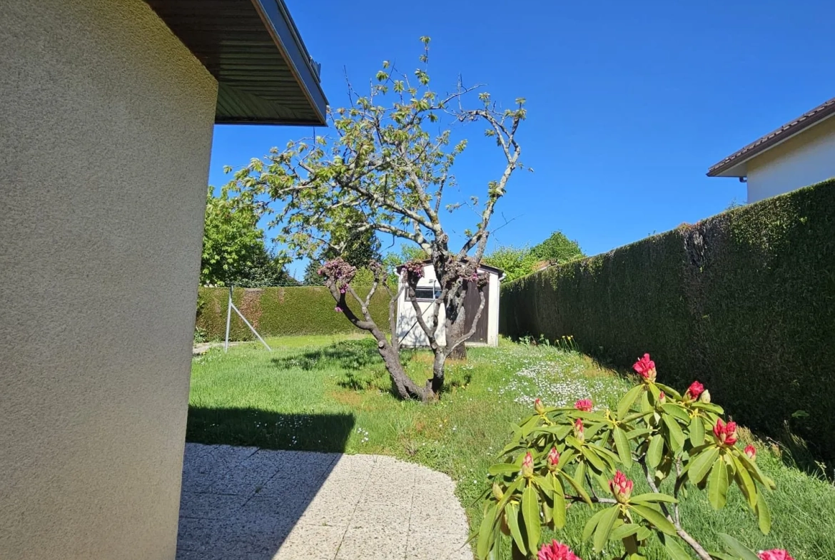 Maison de plain-pied à Condat-sur-Vienne avec jardin et garage, 48 m² 