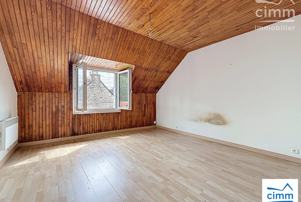 Maison de 90 m² à Pléchatel avec grand potentiel de rénovation 