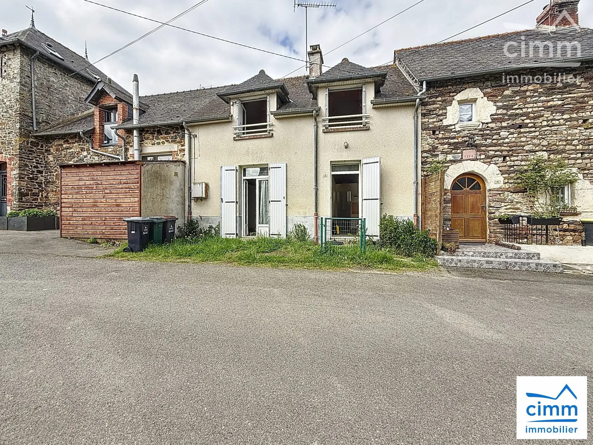 Maison de 90 m² à Pléchatel avec grand potentiel de rénovation 