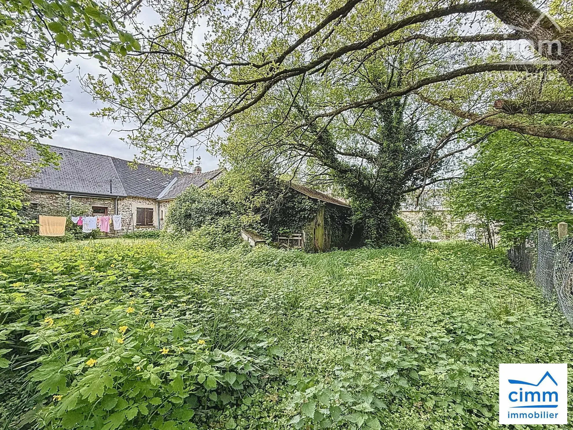 Maison de 90 m² à Pléchatel avec grand potentiel de rénovation 