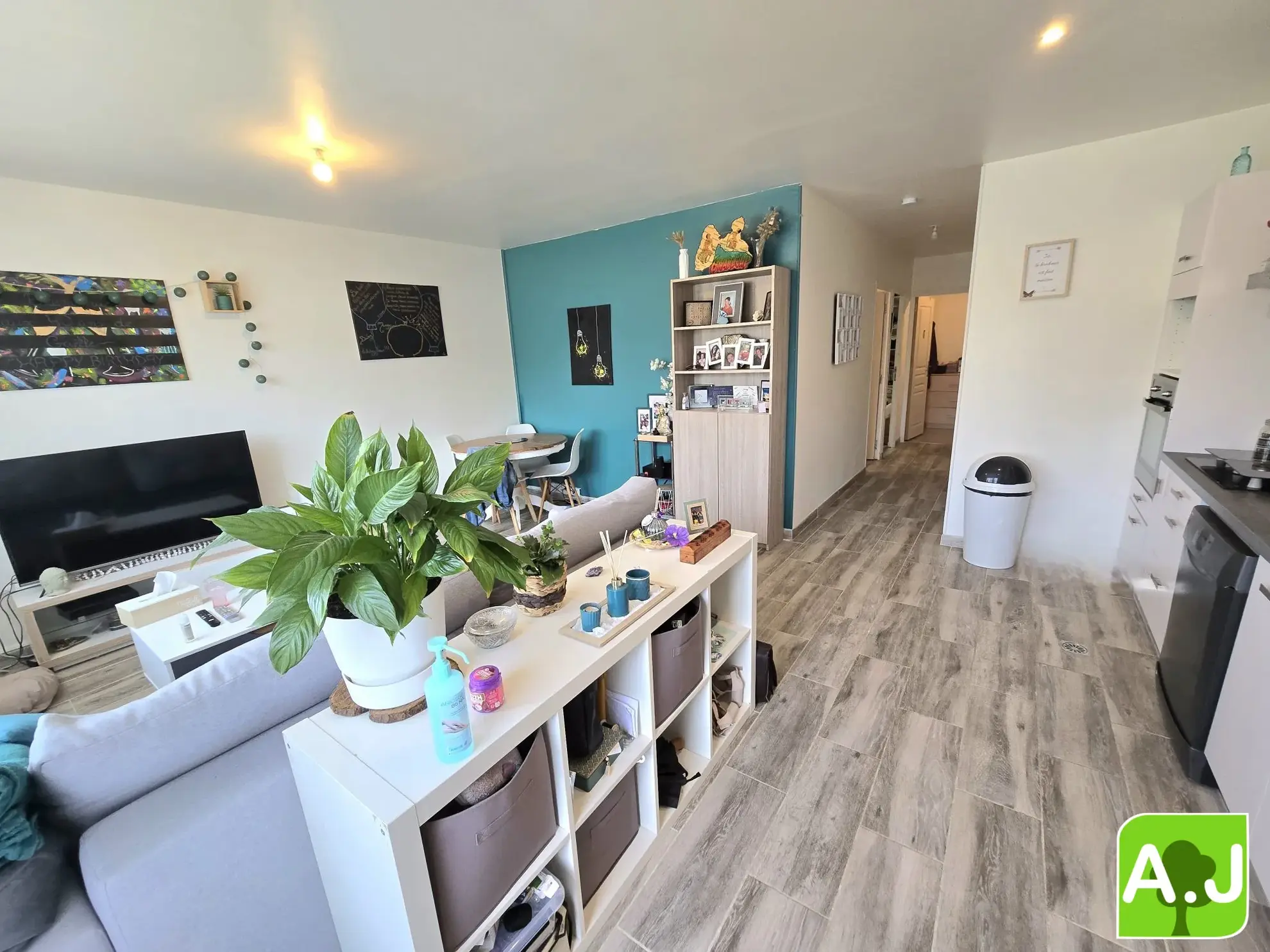 Ensemble immobilier avec maison et studio à Gravigny, emplacement idéal 