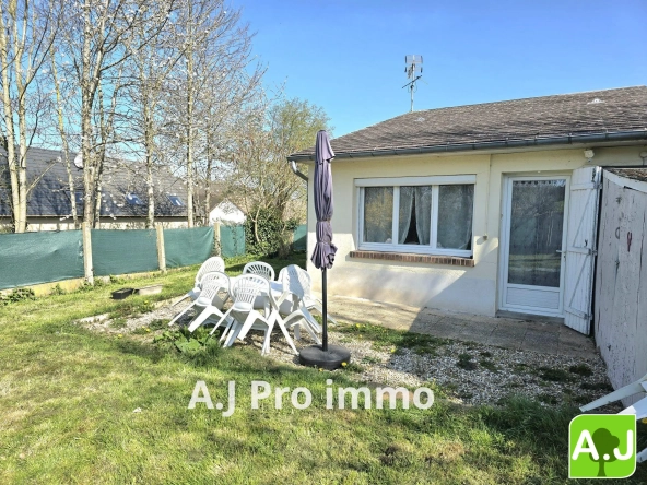 Ensemble immobilier avec maison et studio à Gravigny, emplacement idéal