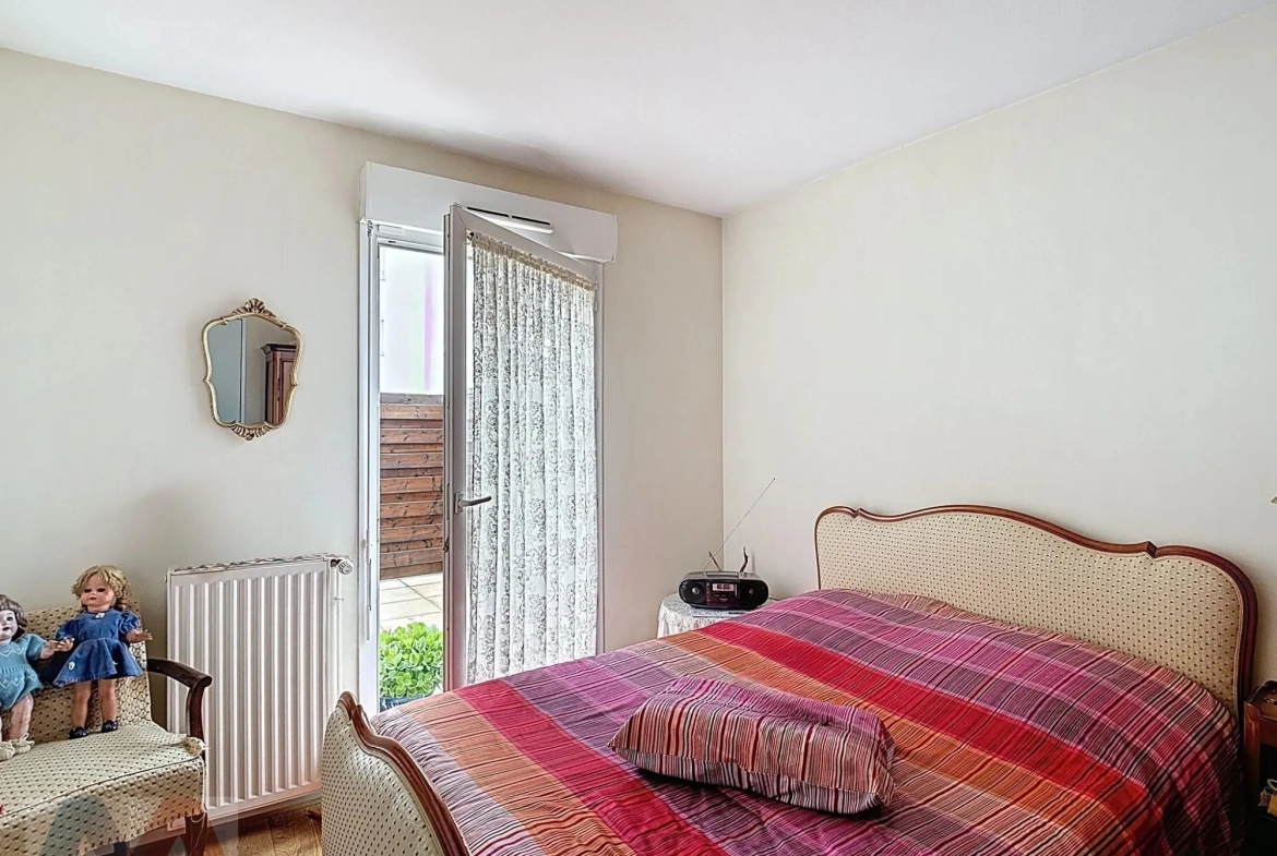 Appartement T3 à vendre à Beaumont avec terrasse et garage 