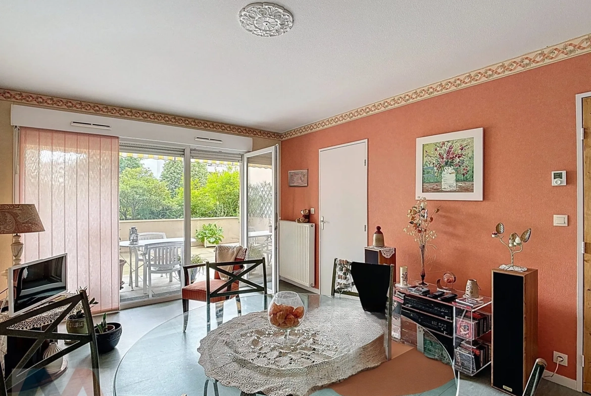 Appartement T3 à vendre à Beaumont avec terrasse et garage 