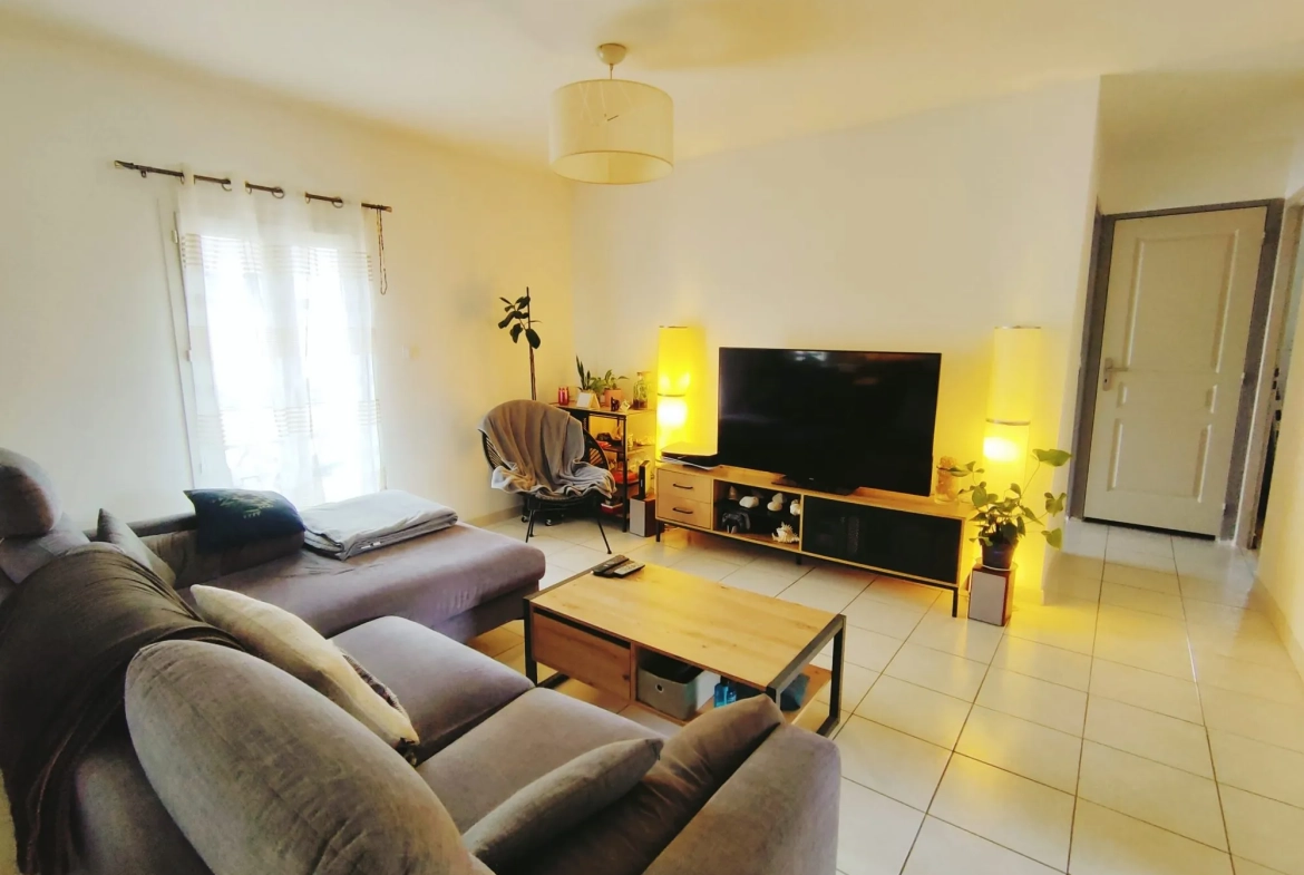 Maison à vendre à Murviel-lès-Béziers avec garage et balcon, 73 m² 