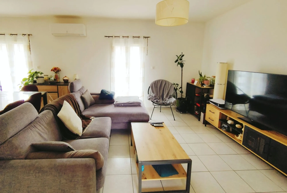 Maison à vendre à Murviel-lès-Béziers avec garage et balcon, 73 m² 