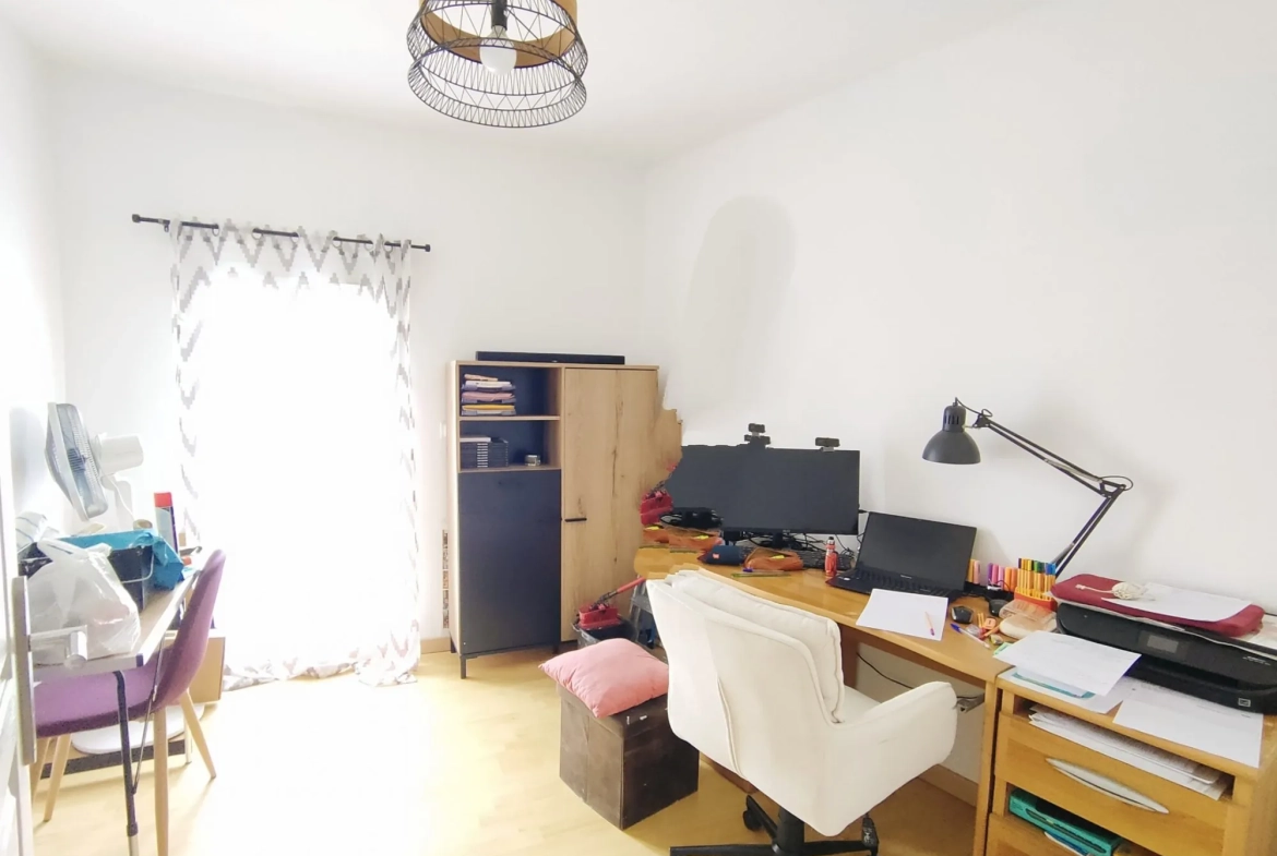 Maison à vendre à Murviel-lès-Béziers avec garage et balcon, 73 m² 