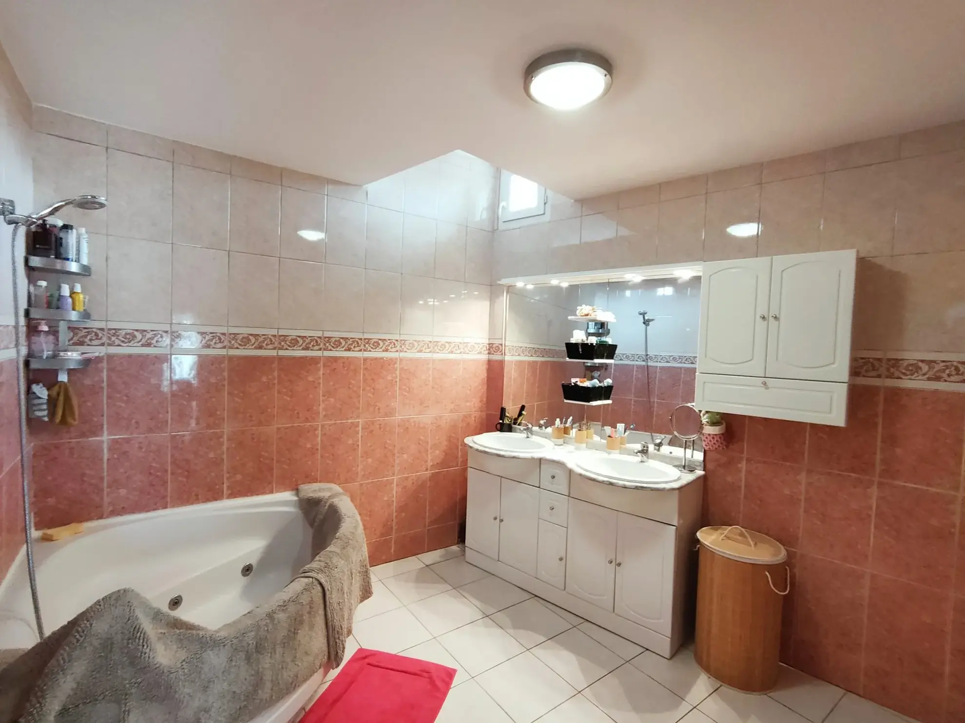 Maison à vendre à Murviel-lès-Béziers avec garage et balcon, 73 m² 