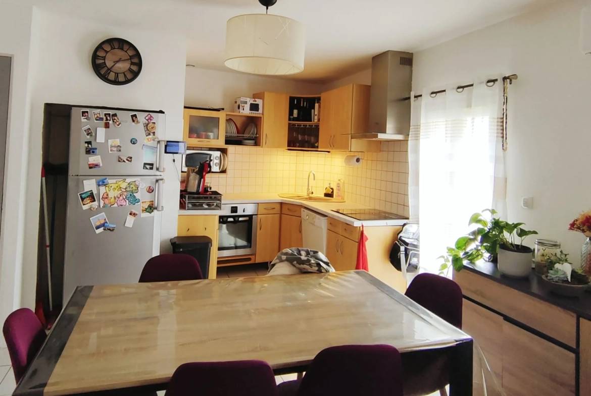 Maison à vendre à Murviel-lès-Béziers avec garage et balcon, 73 m² 