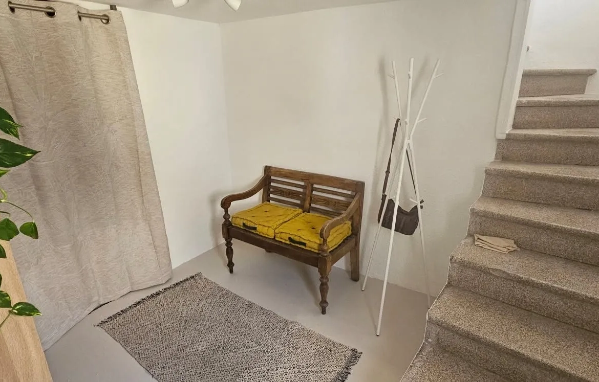 Maison à vendre à Murviel-lès-Béziers avec garage et balcon, 73 m² 