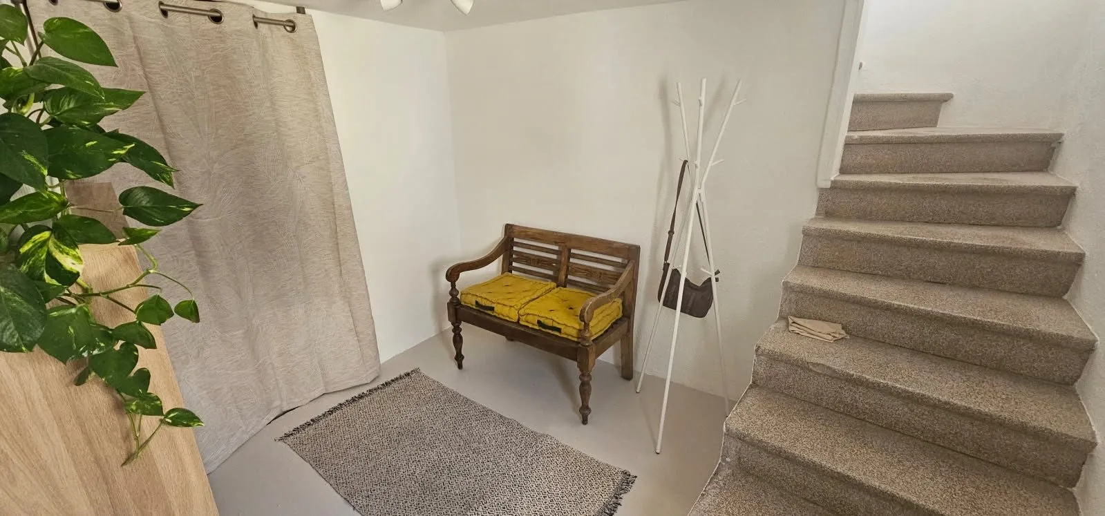Maison à vendre à Murviel-lès-Béziers avec garage et balcon, 73 m² 