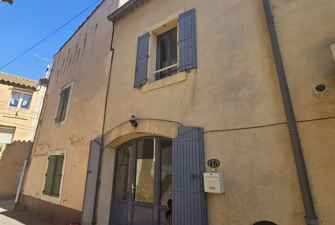 Maison de village rénovée de 95 m² à Coursan, 3 chambres, disponibilité 2025 