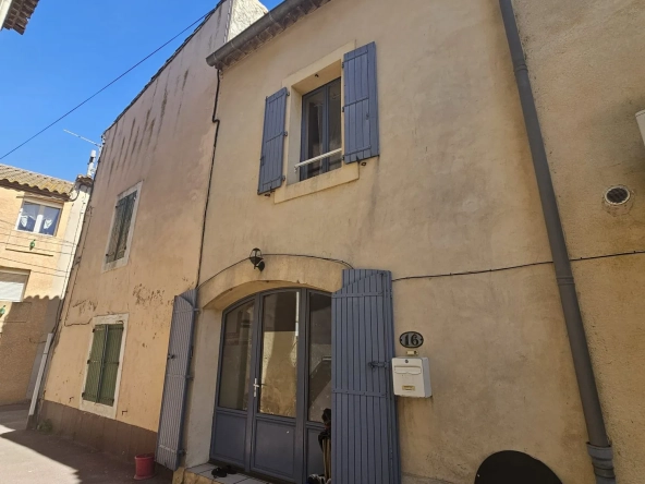 Maison de village rénovée de 95 m² à Coursan, 3 chambres, disponibilité 2025