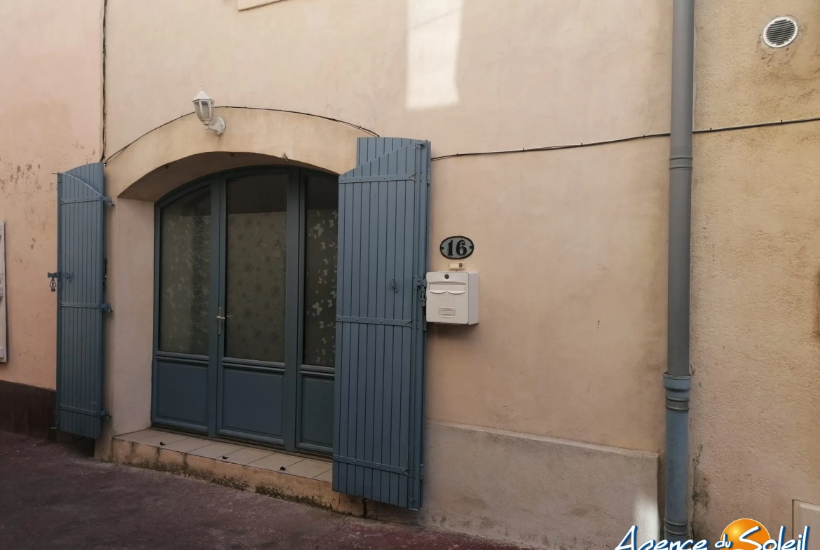 Maison de village rénovée de 95 m² à Coursan, 3 chambres, disponibilité 2025 