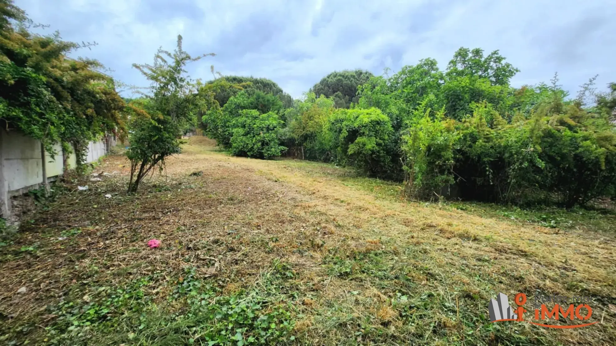 Terrain constructible de 829 m² à Givors, secteur calme et résidentiel 