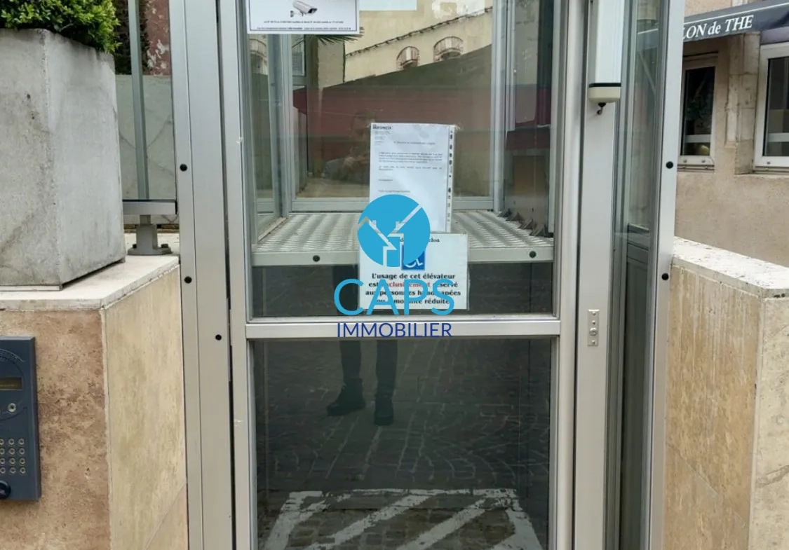 Local commercial à vendre à Cahors, 70 m², accessibilité PMR, proximité parking 