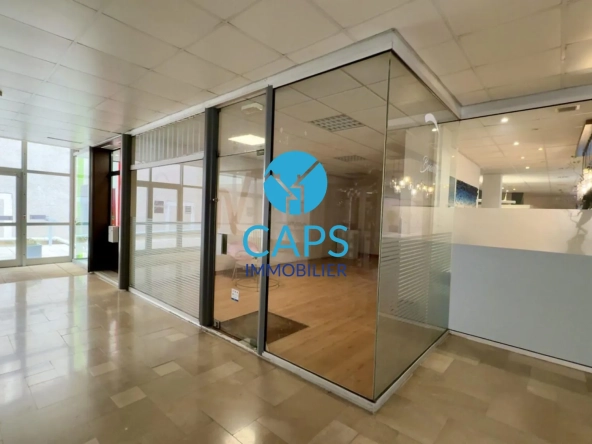 Local commercial à vendre à Cahors, 70 m², accessibilité PMR, proximité parking