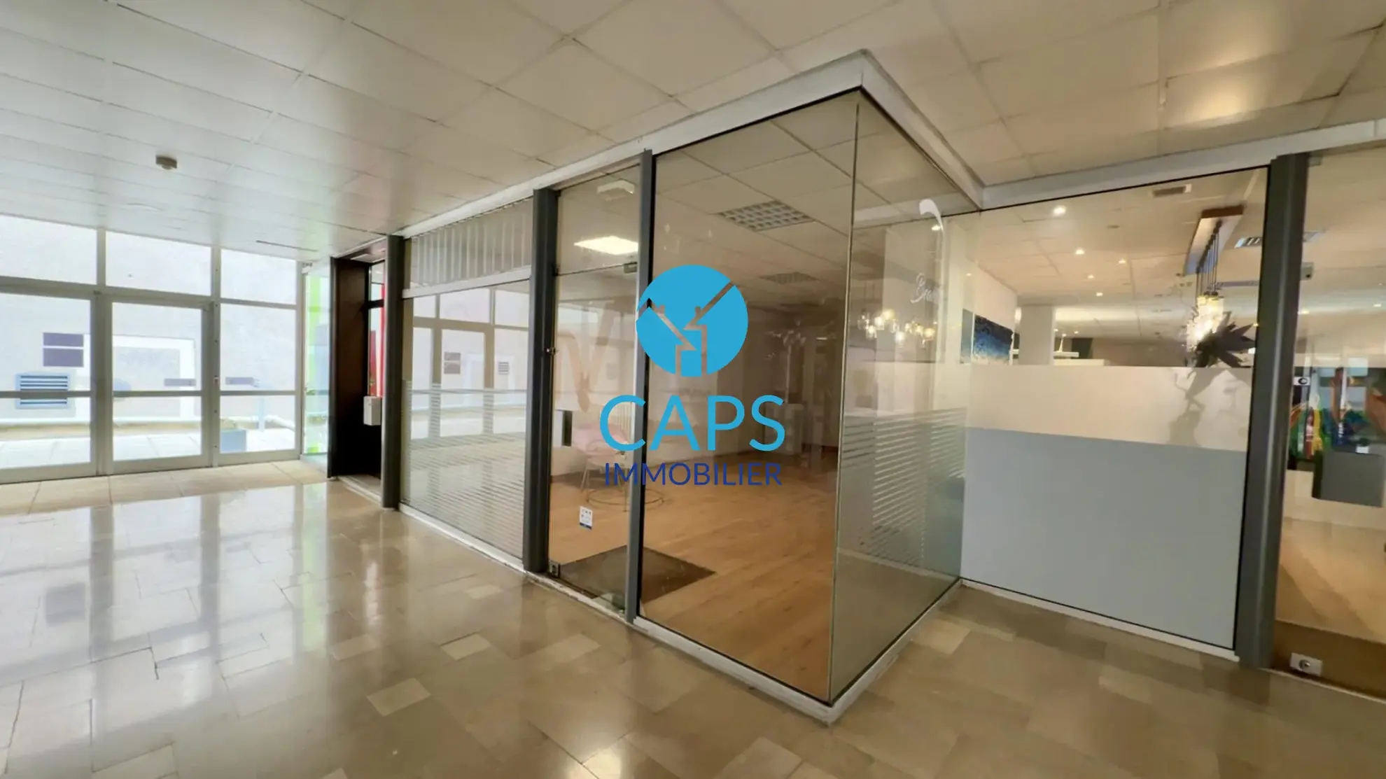 Local commercial à vendre à Cahors, 70 m², accessibilité PMR, proximité parking 