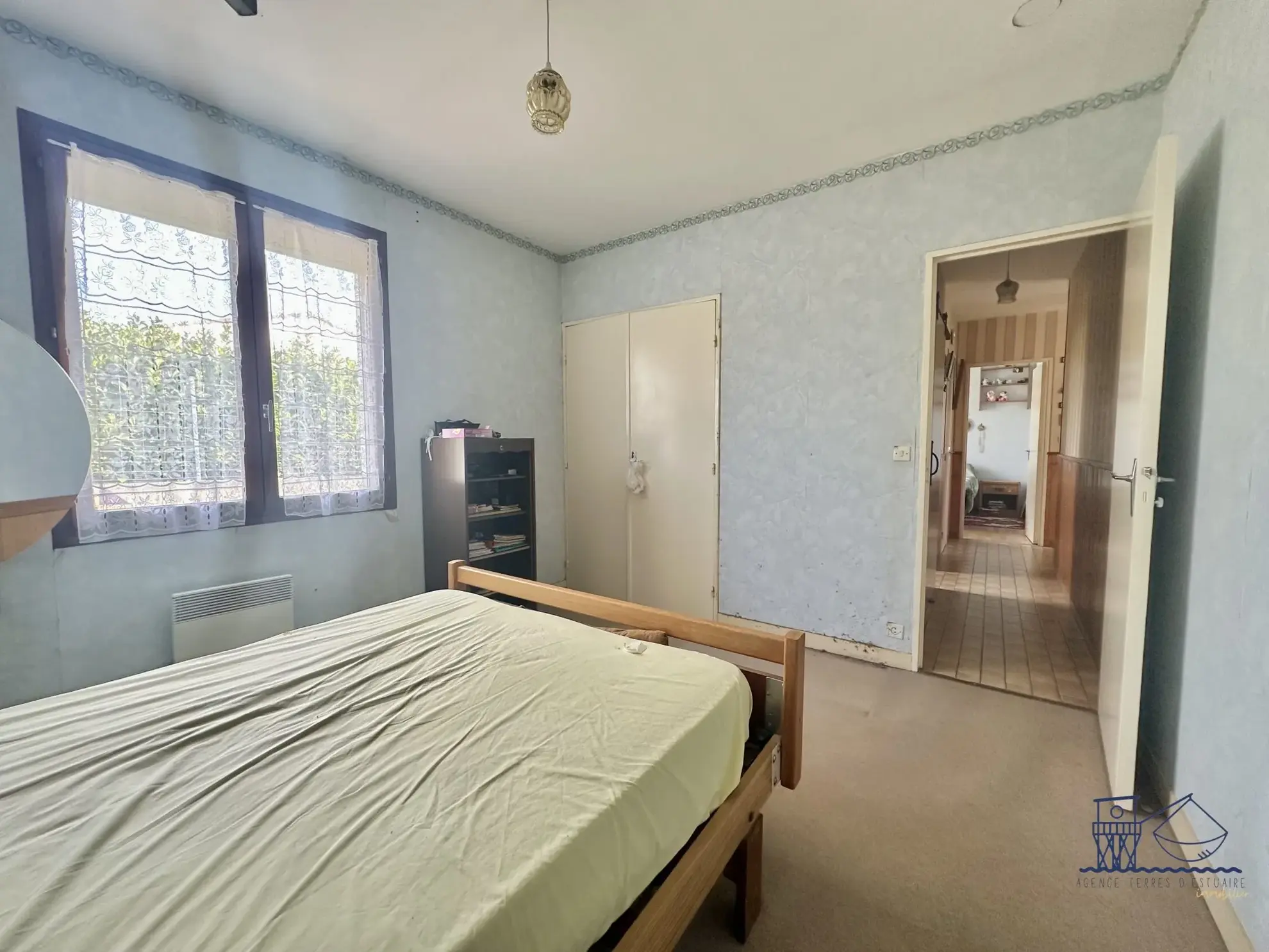 Maison à vendre à Floirac avec grand terrain, luminosité et potentiel 