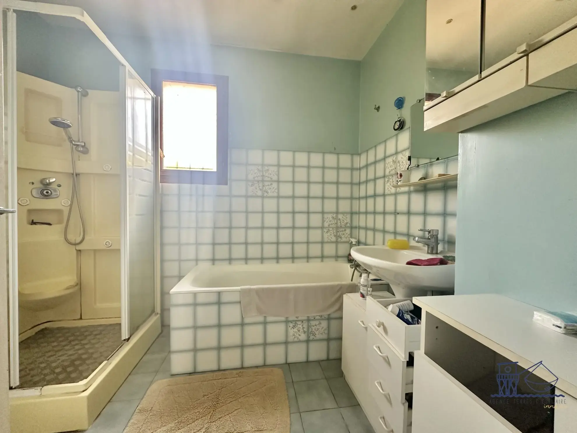 Maison à vendre à Floirac avec grand terrain, luminosité et potentiel 
