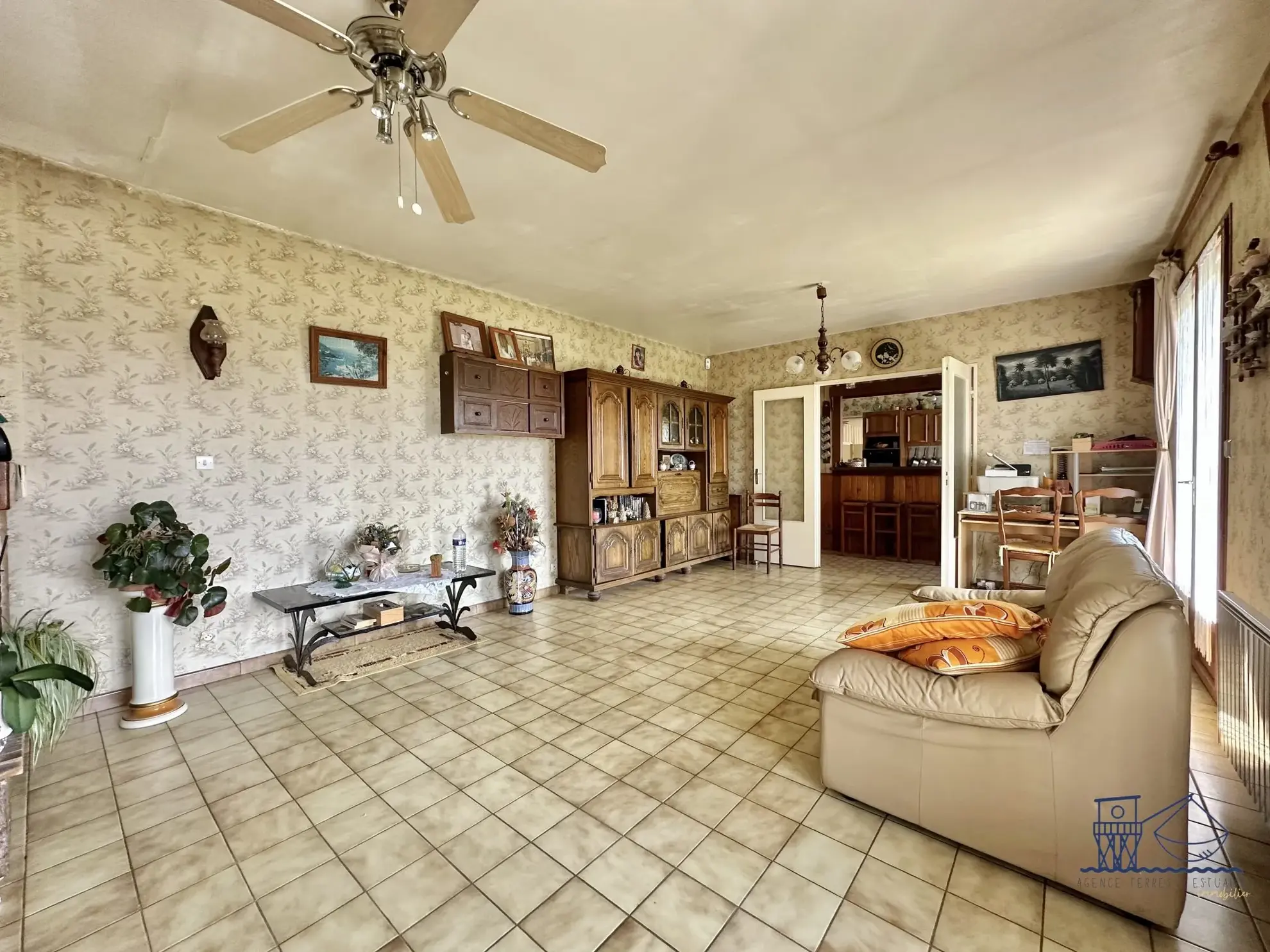 Maison à vendre à Floirac avec grand terrain, luminosité et potentiel 
