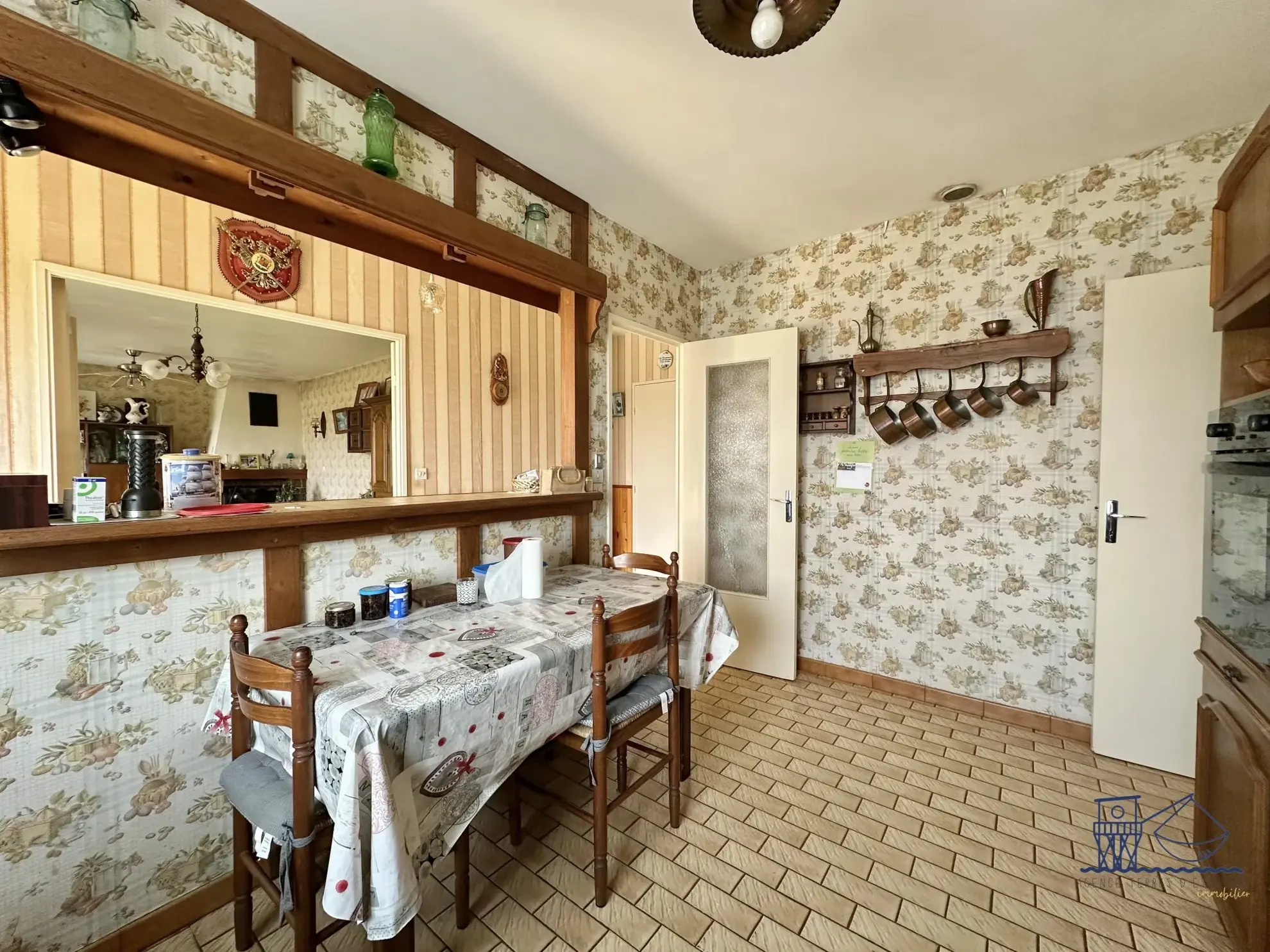 Maison à vendre à Floirac avec grand terrain, luminosité et potentiel 