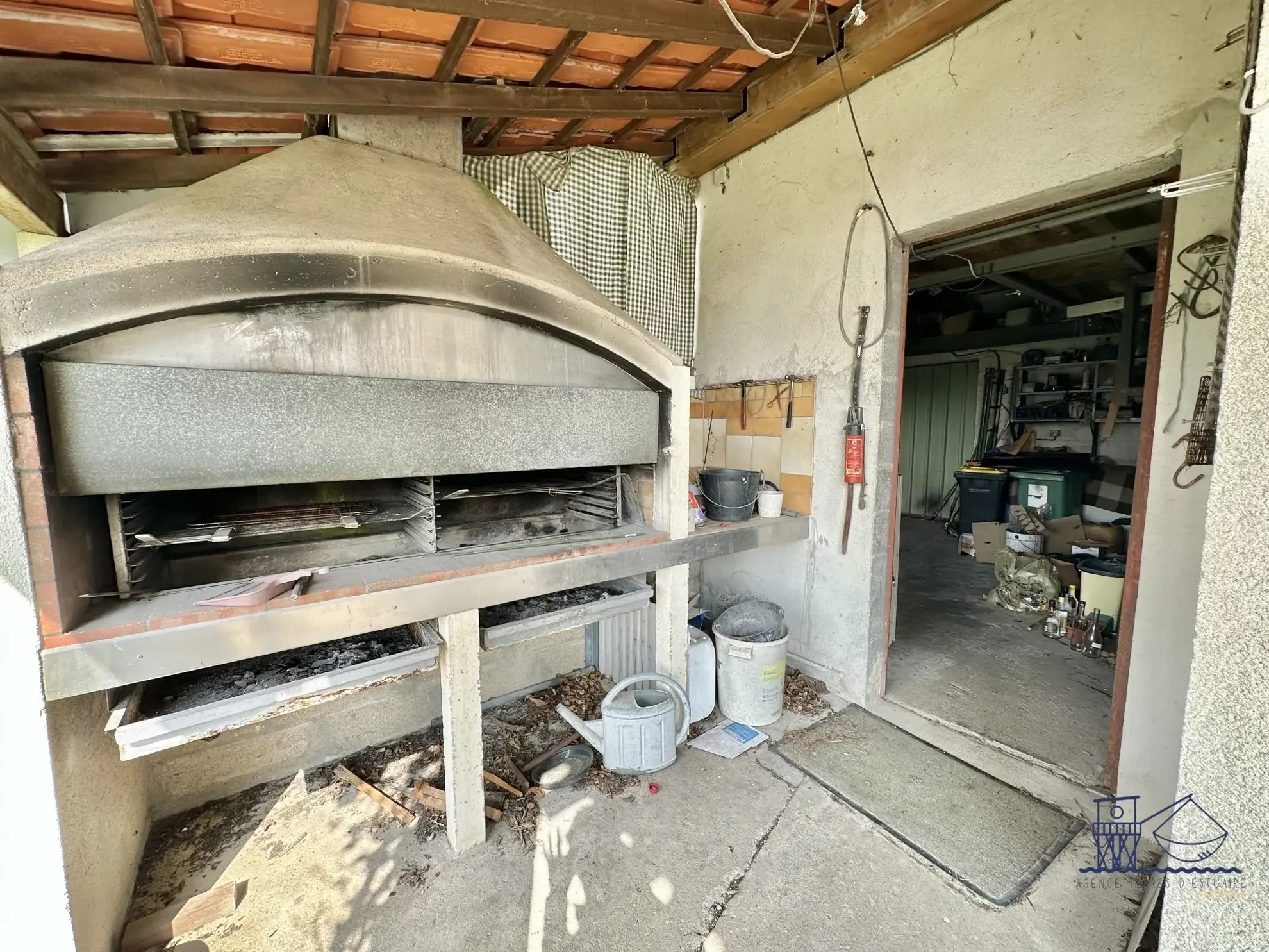 Maison à vendre à Floirac avec grand terrain, luminosité et potentiel 