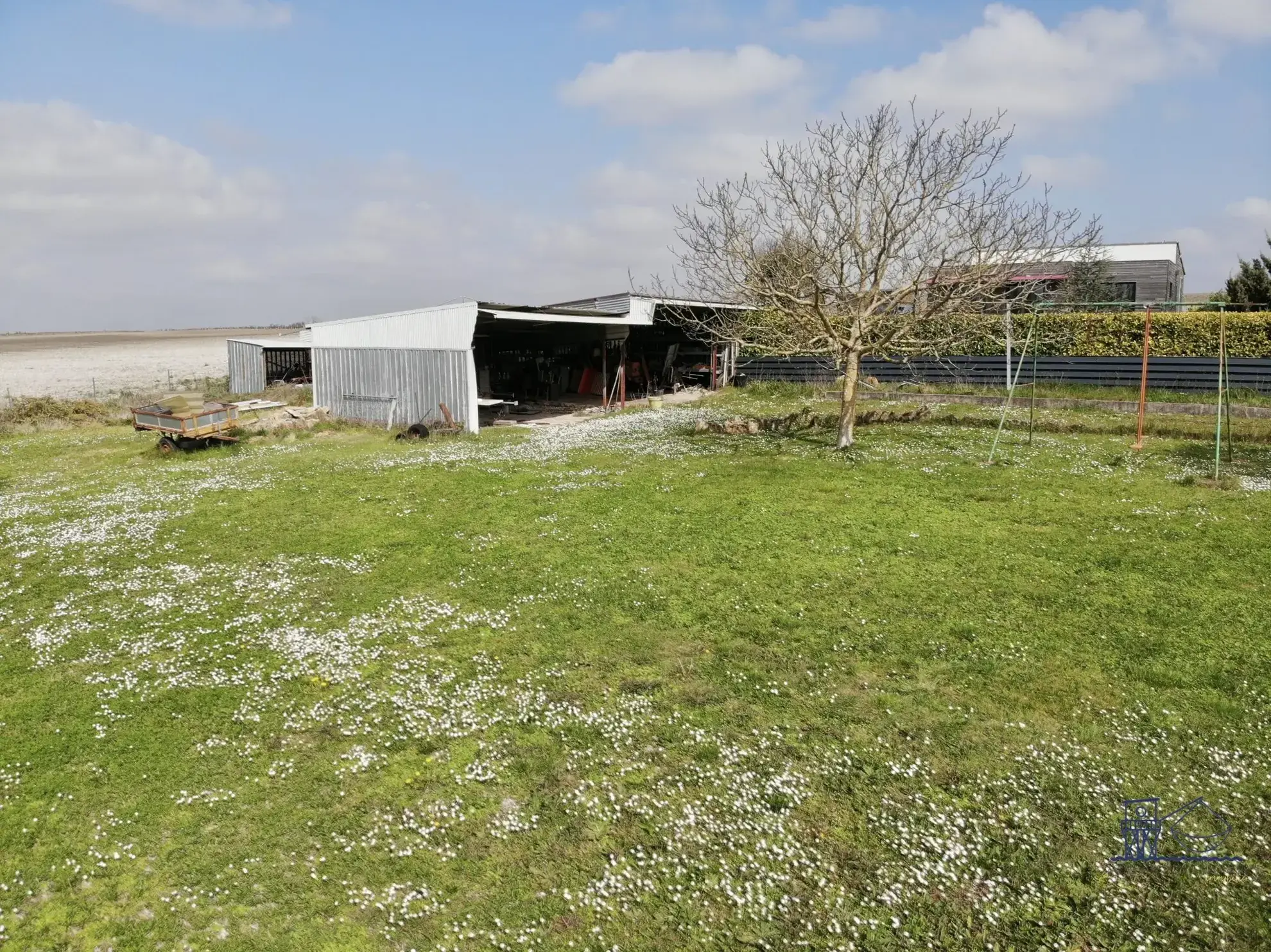 Maison à vendre à Floirac avec grand terrain, luminosité et potentiel 