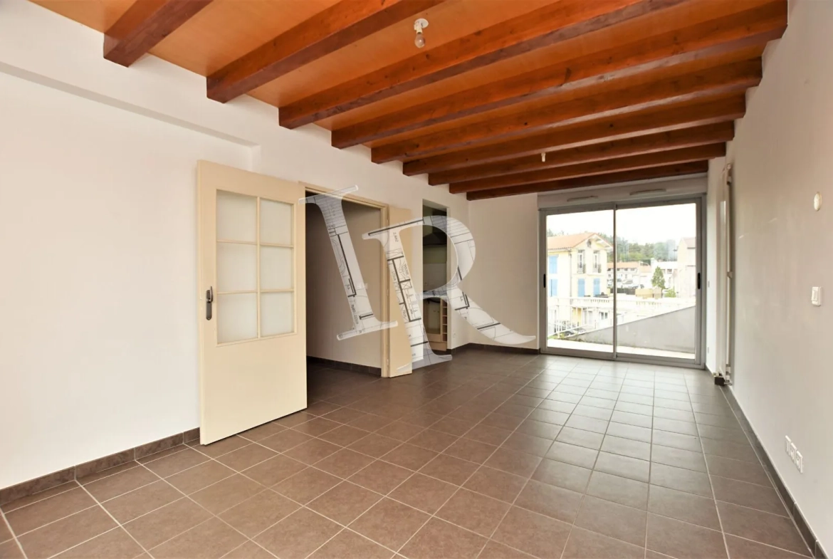 Maison de ville F4-F5 de 132 m² avec terrasse et garage à Le Puy-en-Velay 