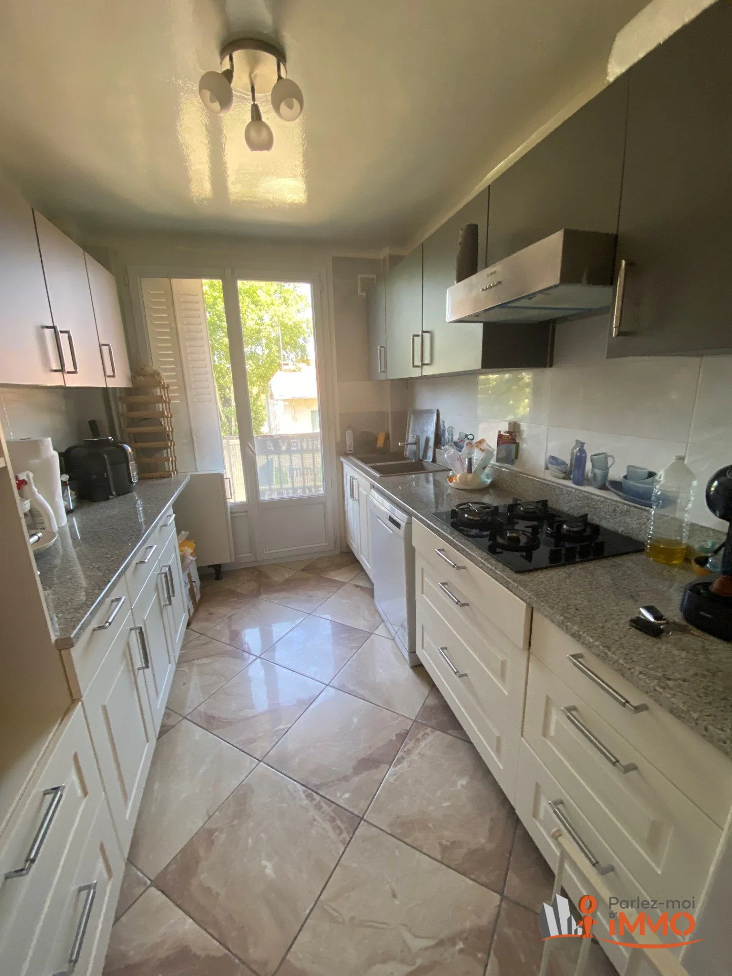 Appartement T3 spacieux au Puy-en-Velay avec vue dégagée et cave 
