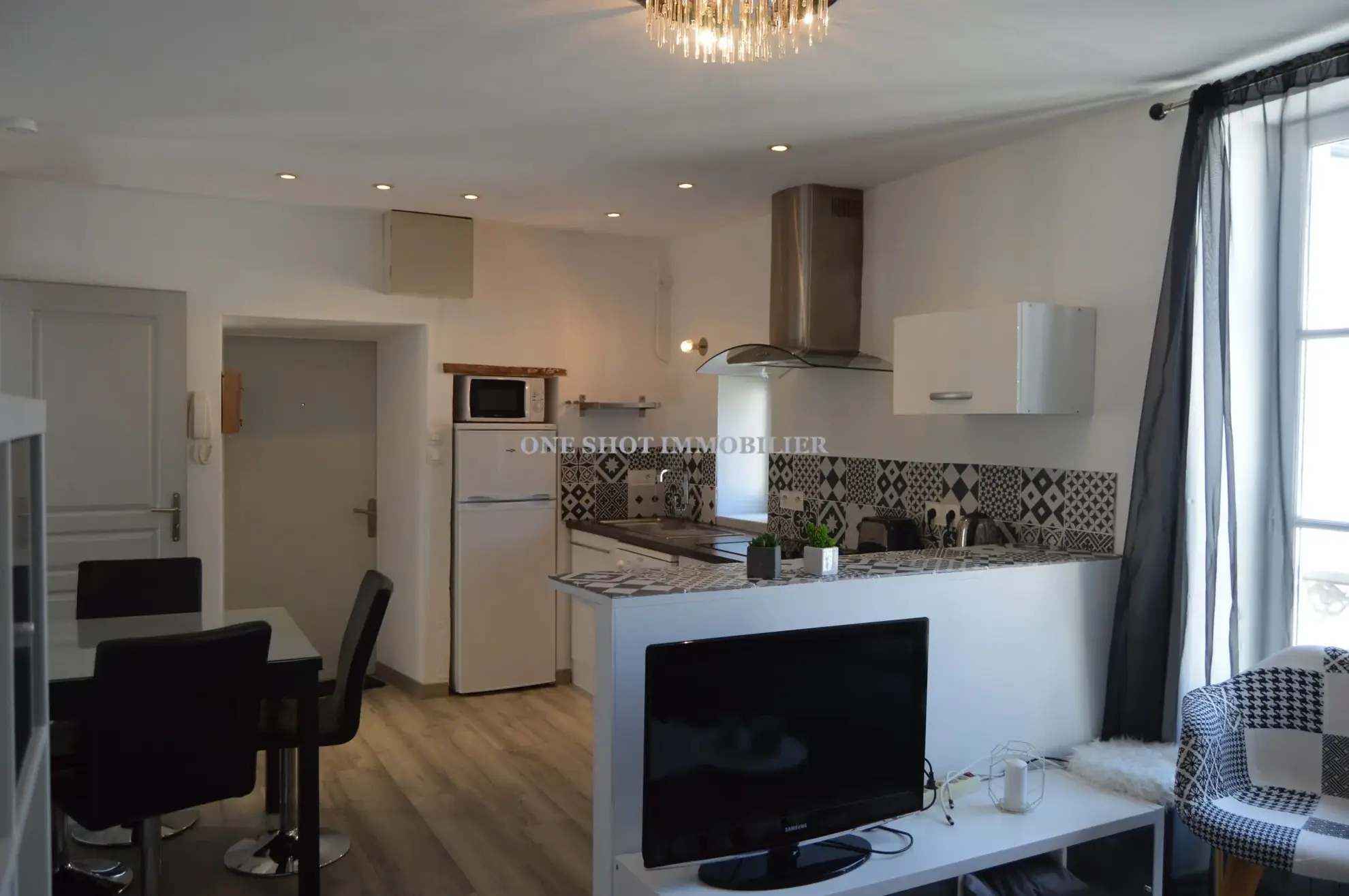 Charmant appartement T2 à Orléans avec cave et proximité des transports 