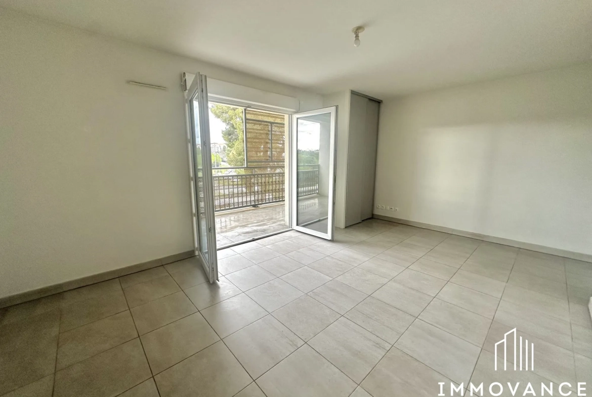 Studio à vendre à Montpellier, secteur Hôpitaux & Facultés, terrasse et parking inclus 