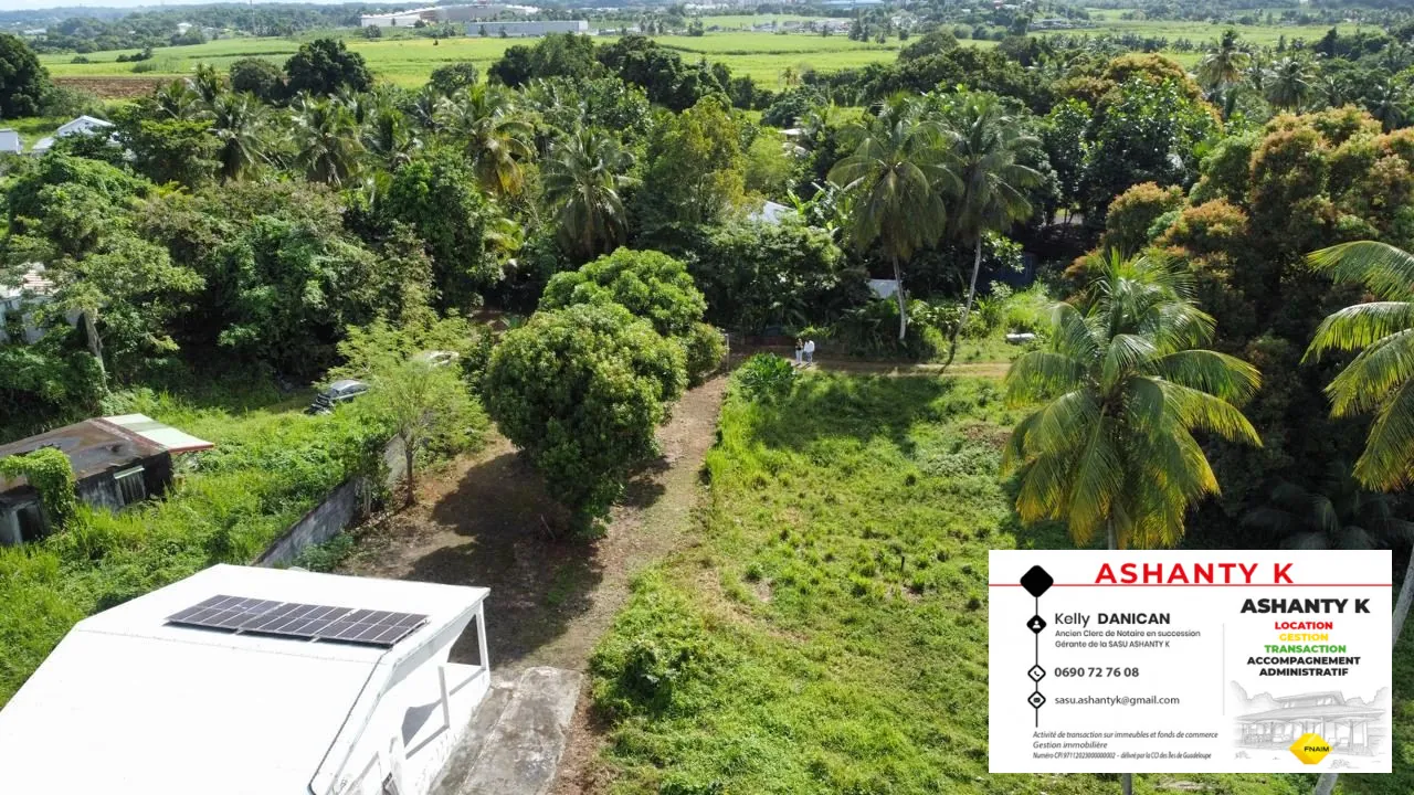 Terrain de 1860 m² à Belle Plaine, Abymes, idéal pour projets résidentiels ou immobiliers 