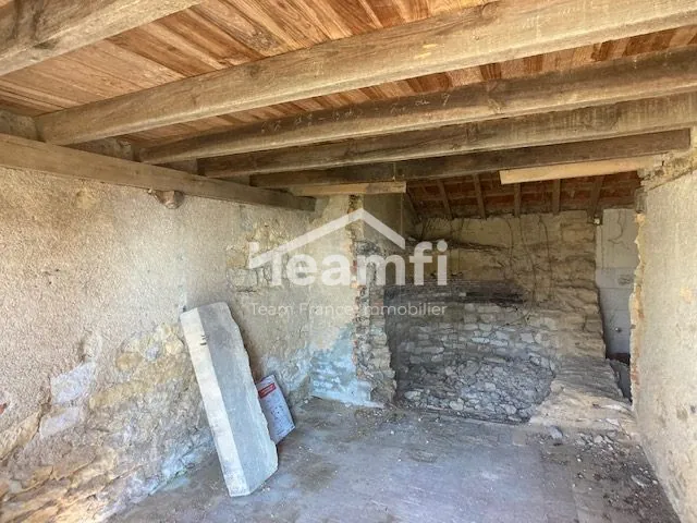 Maison ancienne à rénover avec potentiel exceptionnel à La Guerche-sur-l'Aubois 