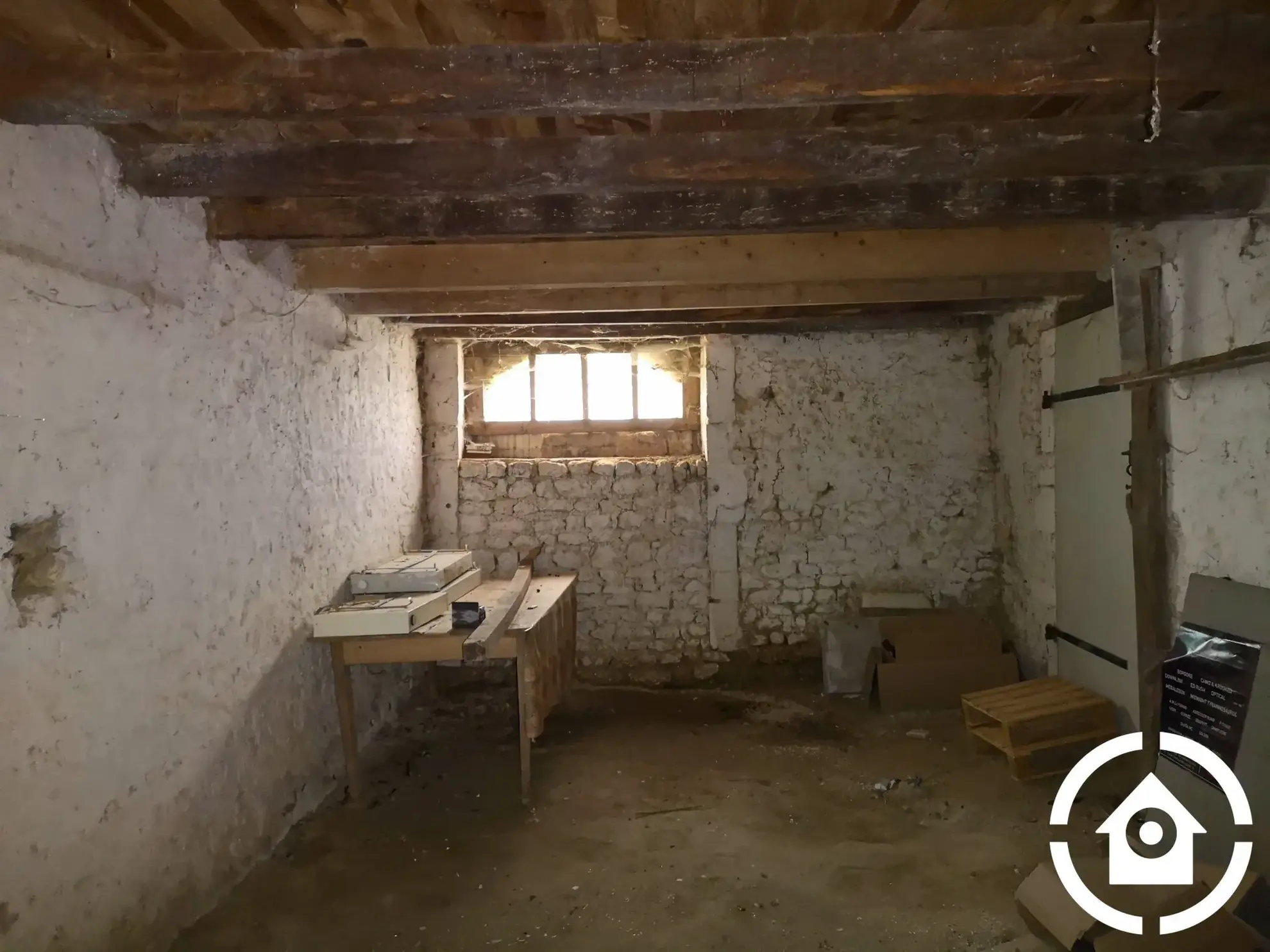 Corps de ferme à rénover avec dépendances à Saint-Cybardeaux 