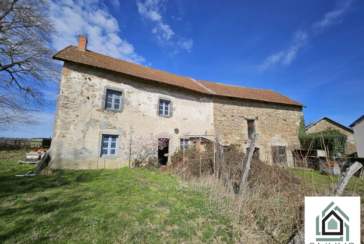 Ferme à rénover avec deux maisons et dépendances à Villosanges 