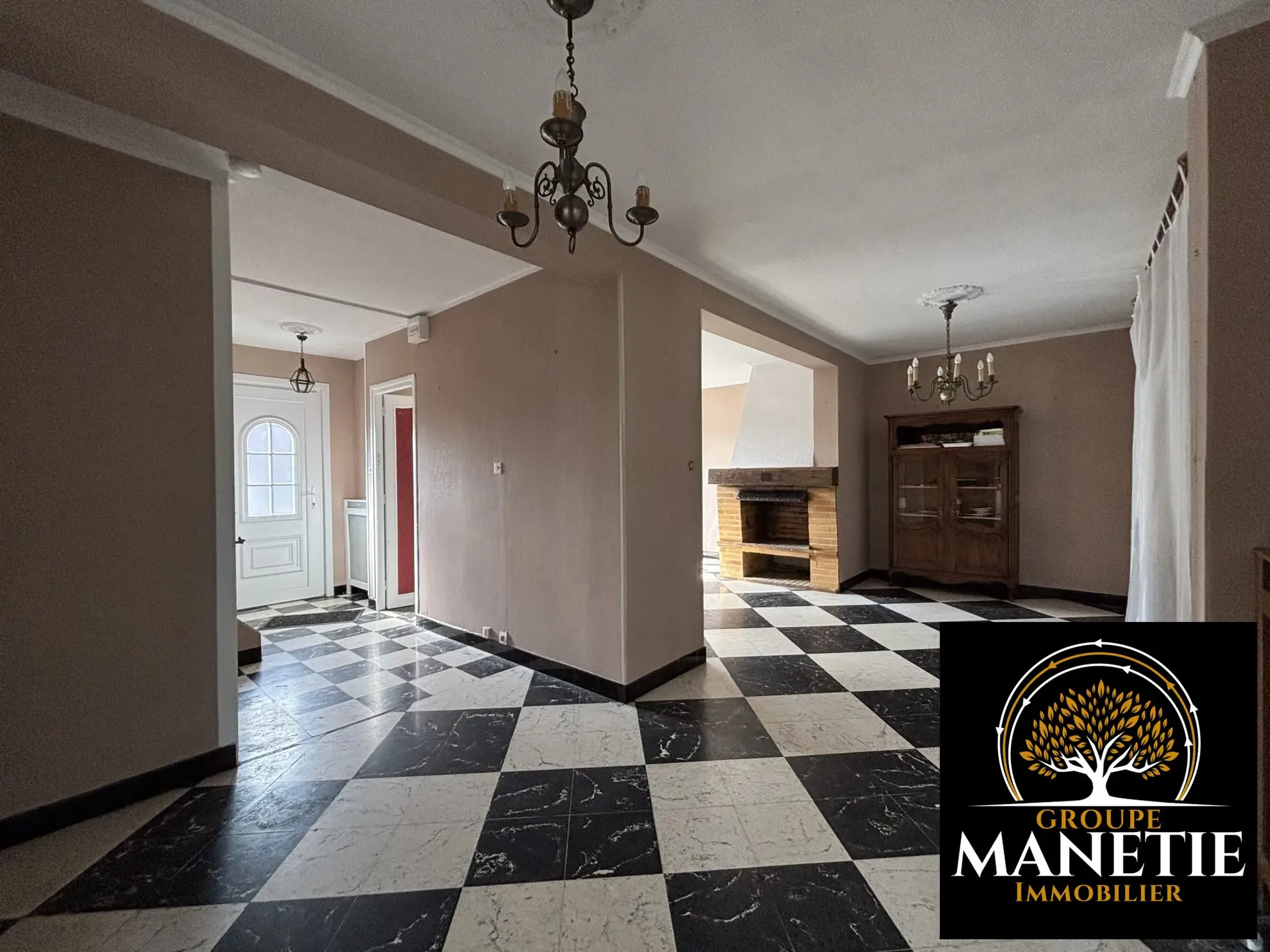 Maison familiale de 3 chambres à Arras avec garage et véranda 