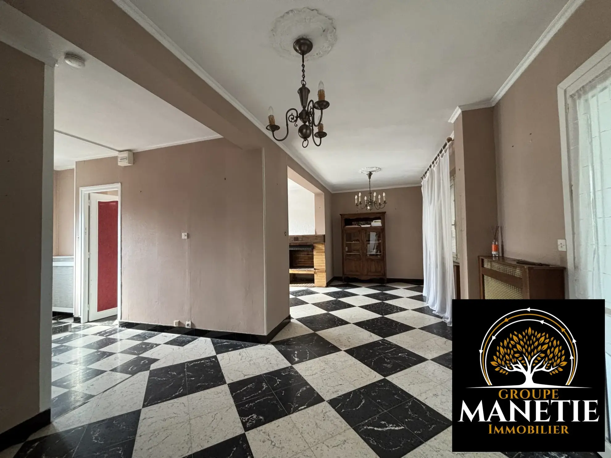 Maison familiale de 3 chambres à Arras avec garage et véranda 