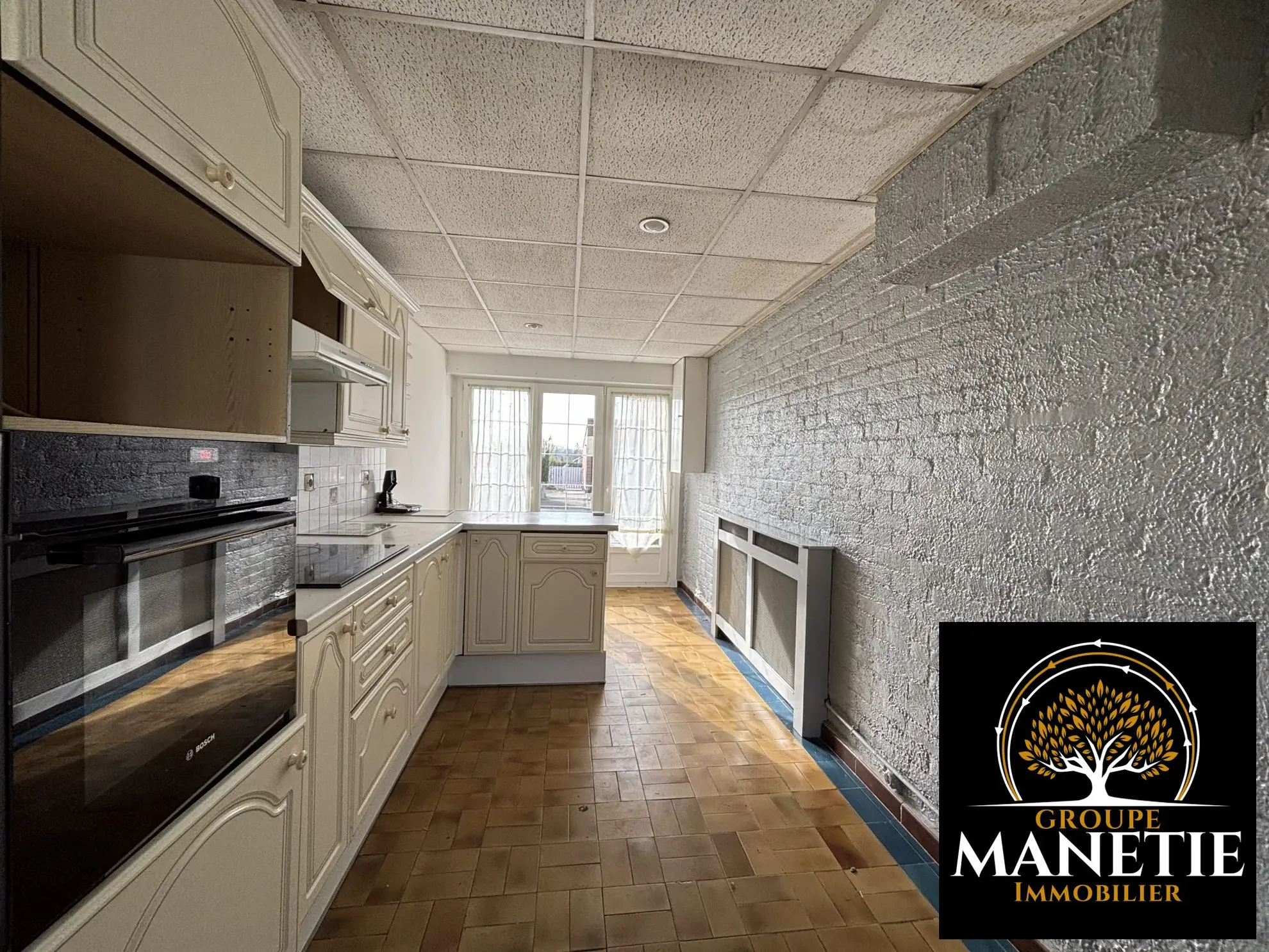Maison familiale de 3 chambres à Arras avec garage et véranda 